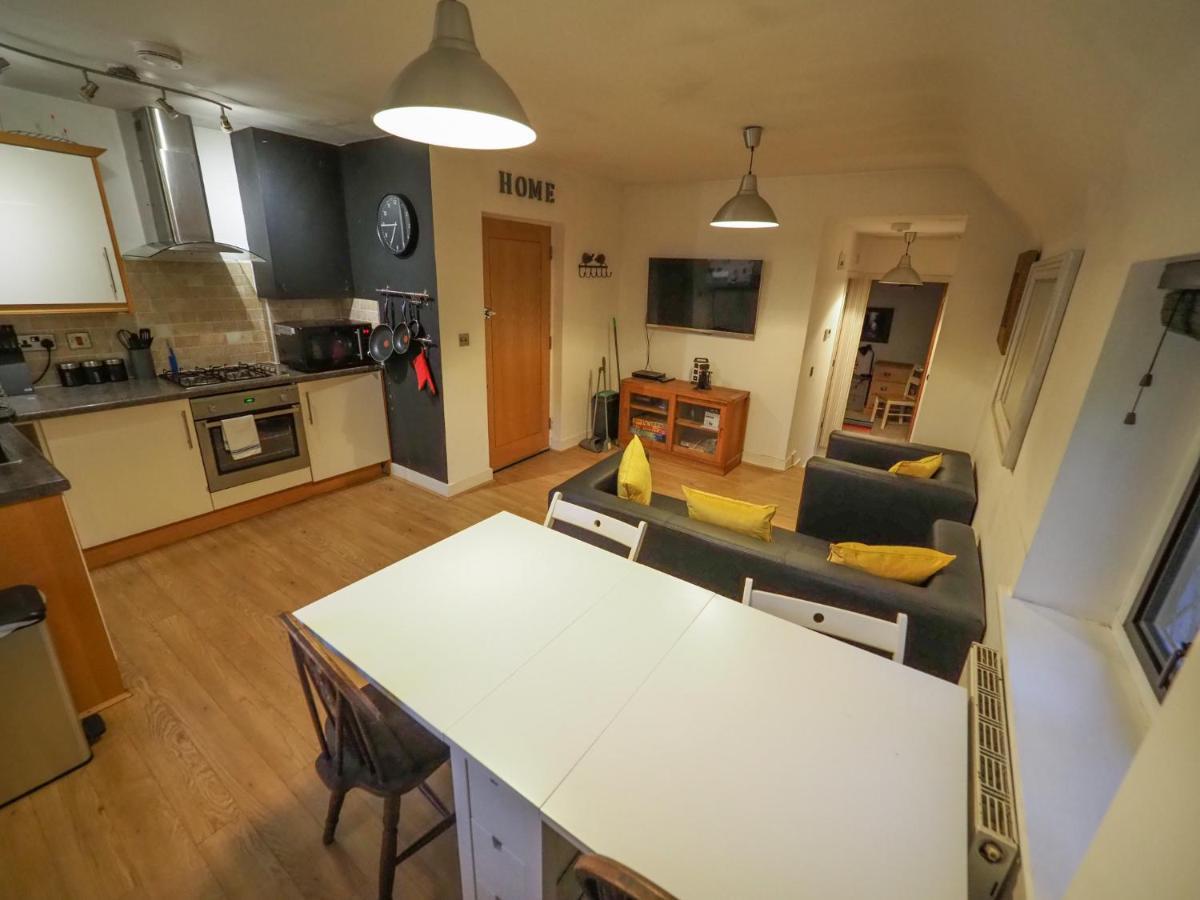 2 Ringles Place Apartment *
