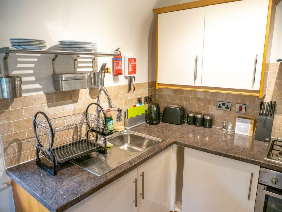 2 Ringles Place
